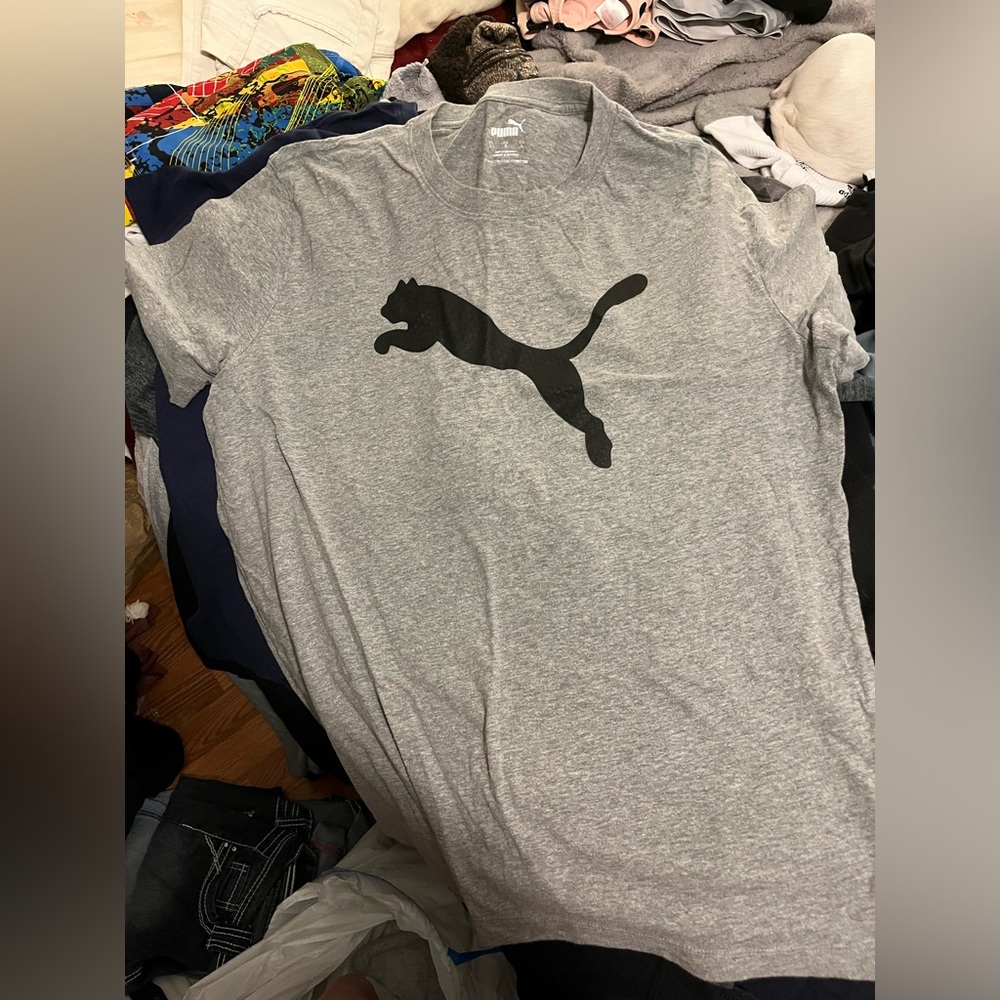 Grey puma men’s tshirt